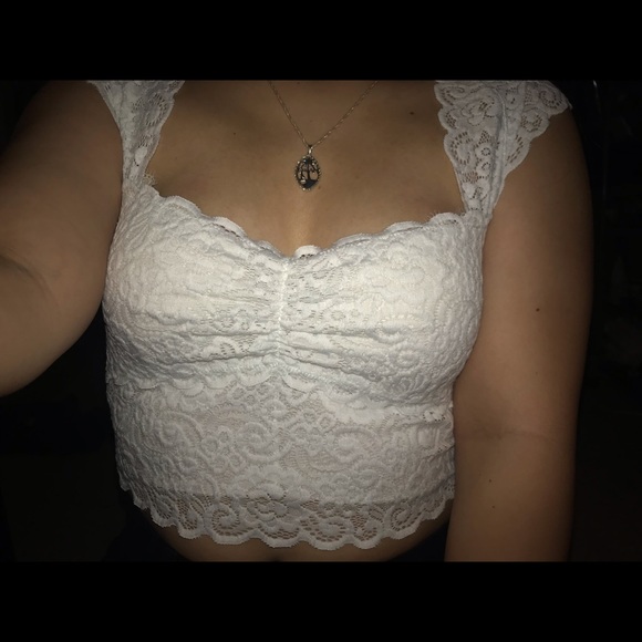 white lace crop - Picture 2 of 6